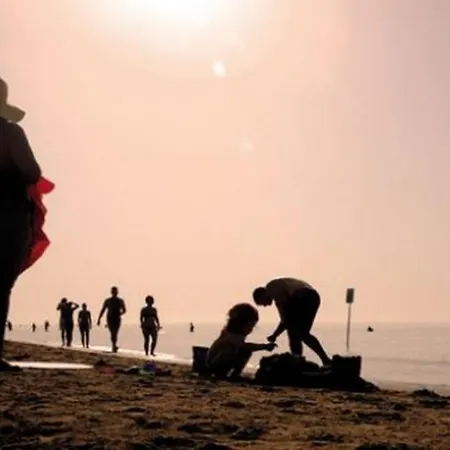 Residenz Regina Ovation Mit Garten Fuer 6 Personen *