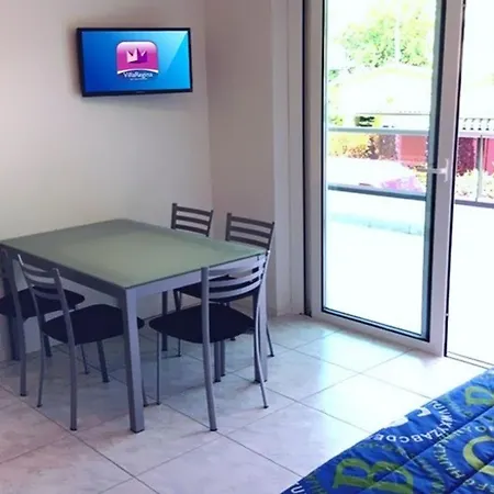 Residenz Regina Ovation Mit Garten Fuer 6 Personen